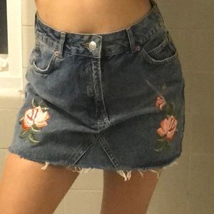 Topshop Rose Embroidered Denim miniskirt